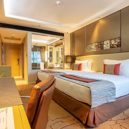 Graceland Bangkok By Grace Hotel - Sha Extra Plus Esterno foto