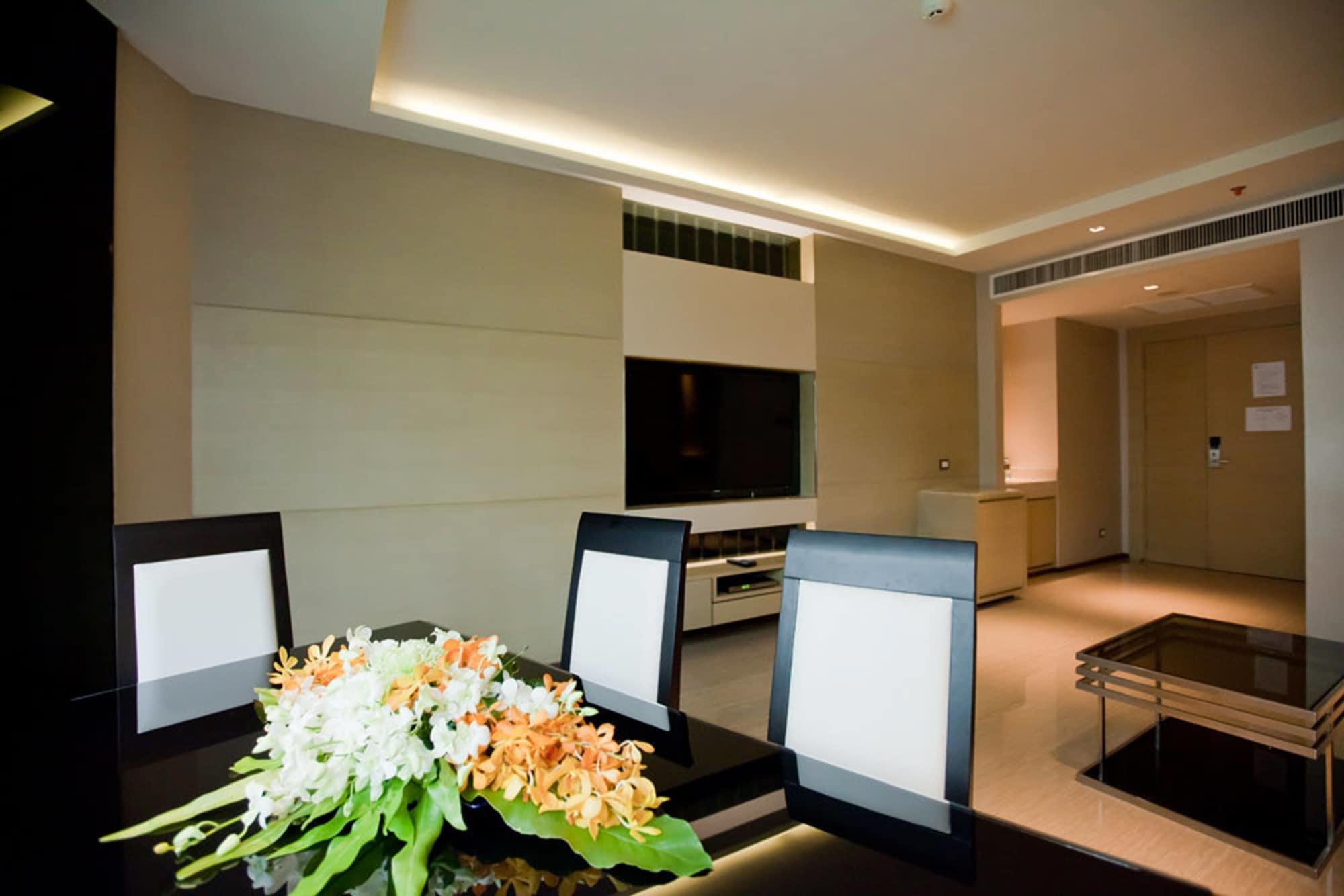 Graceland Bangkok By Grace Hotel - Sha Extra Plus Esterno foto