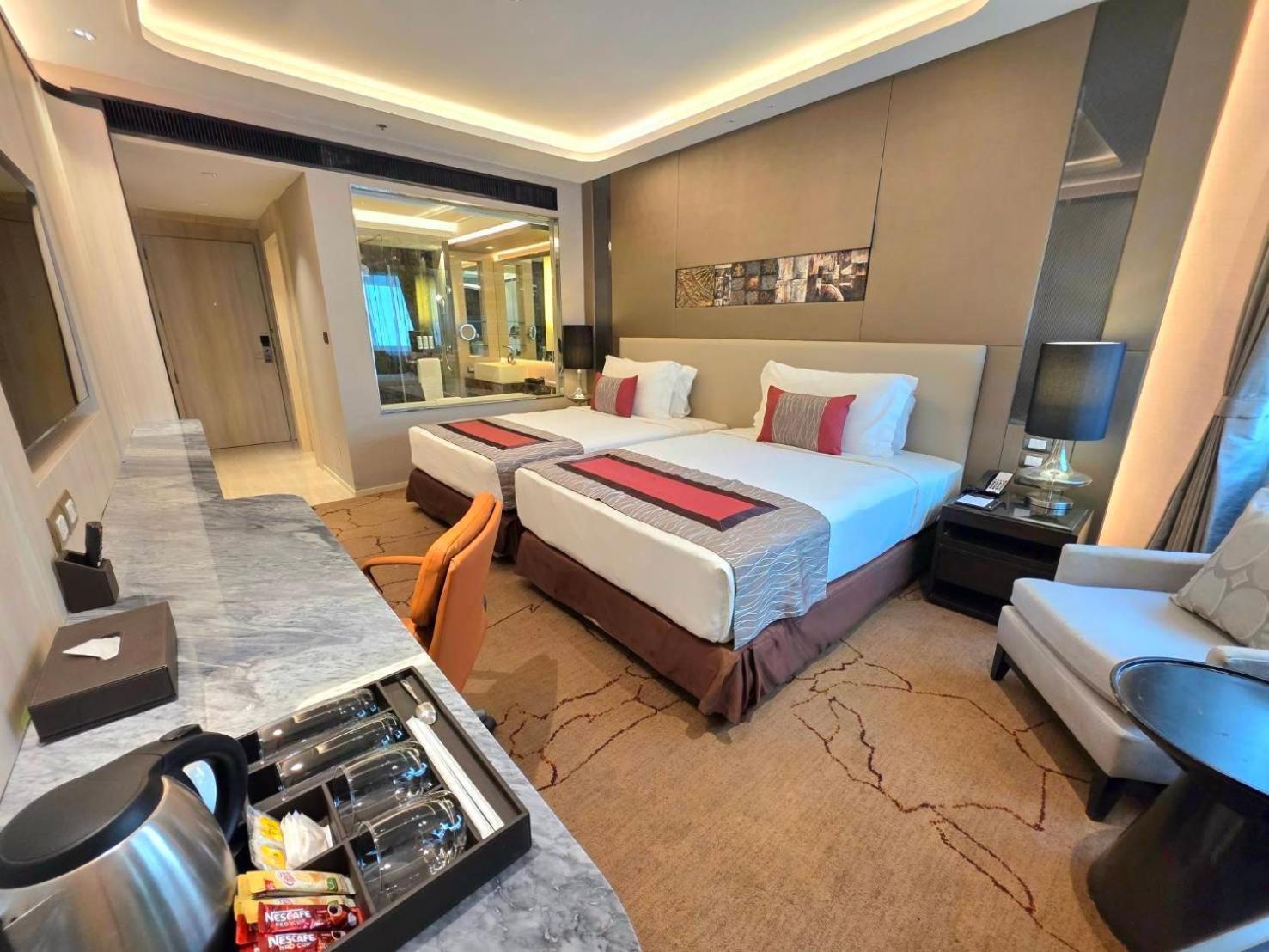 Graceland Bangkok By Grace Hotel - Sha Extra Plus Esterno foto