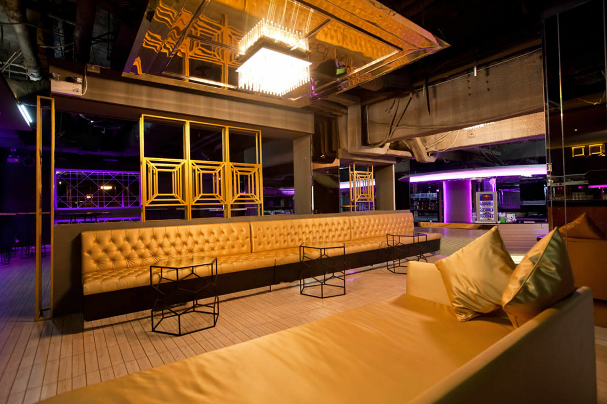 Graceland Bangkok By Grace Hotel - Sha Extra Plus Esterno foto